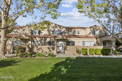unit-2-43467 30th St W, Lancaster, CA, 93536-1332 | Card Image