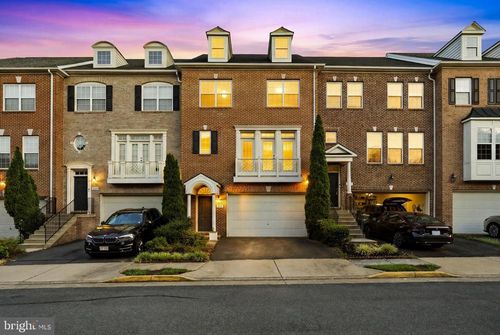 12147 Monteith Ln, FAIRFAX, VA, 22030-6261 | Card Image