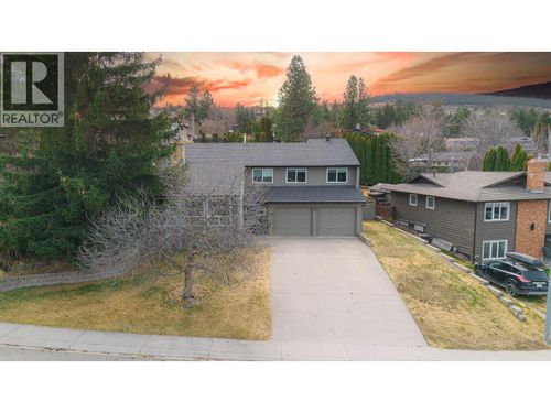 913 Huntleigh Crescent, Kamloops, BC, V1S1G7 | Card Image