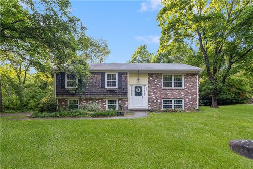 350 Essex Rd, North Kingstown, RI, 02852-1543 | Card Image