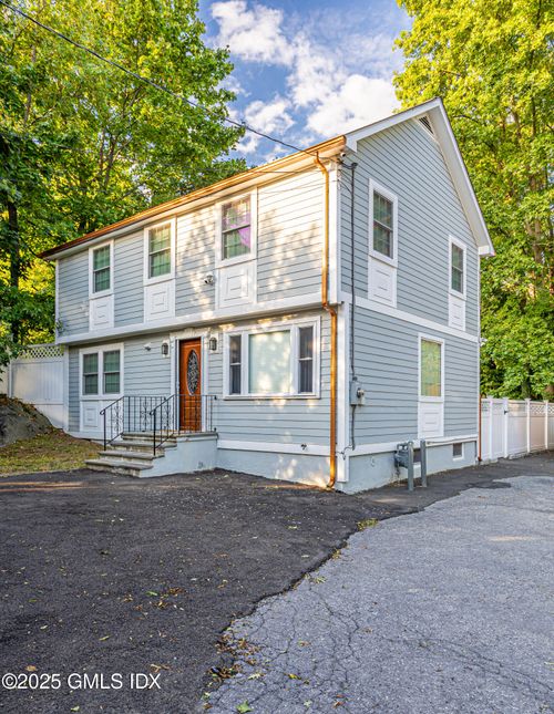 2 Ivy St, Greenwich, CT, 06830-5955 | Card Image