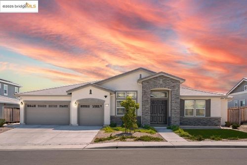 304 Adora Ln, Oakley, CA, 94561-6045 | Card Image