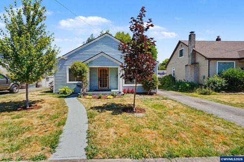 204 24th St Ne, Salem, OR, 97301-4425 | Card Image