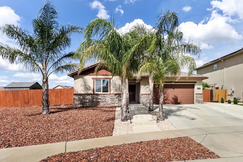 1093 Shooting Star Street, Plumas Lake, CA, 95961 | Card Image