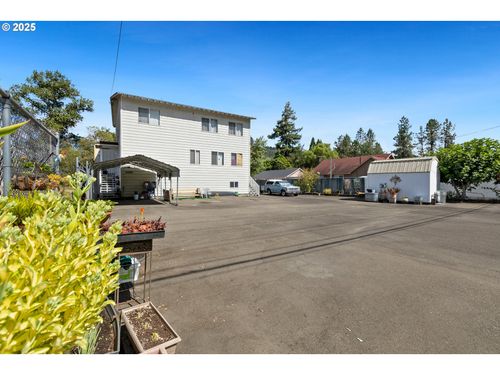 5565 Ne Stephens St, Winchester, OR, 97495-9701 | Card Image