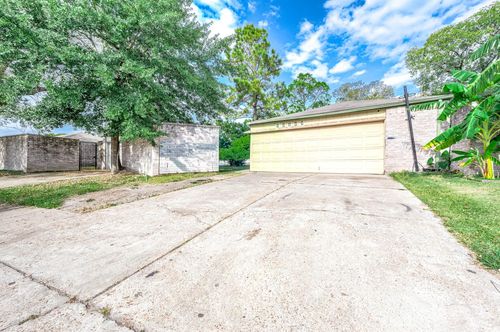 16034 Glen Mar Dr, Houston, TX, 77082-1307 | Card Image