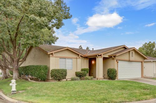 7508 Sunfaire Ln, Sacramento, CA, 95828-6211 | Card Image