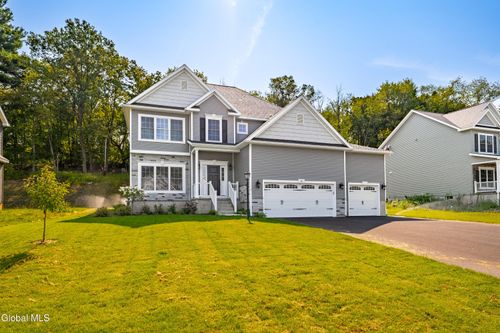 east-40 Waterford Ave E, Latham, NY, 12110 | Card Image