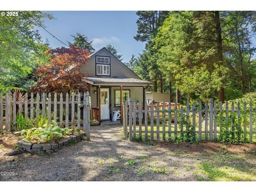 155 Se Hazelton Ave, Depoe Bay, OR, 97341-1995 | Card Image