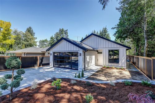 430 Craig St, Parksville, BC, V9P1L2 | Card Image