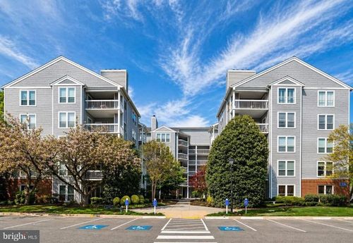 4-a3-3176 Summit Square Dr, OAKTON, VA, 22124-2877 | Card Image