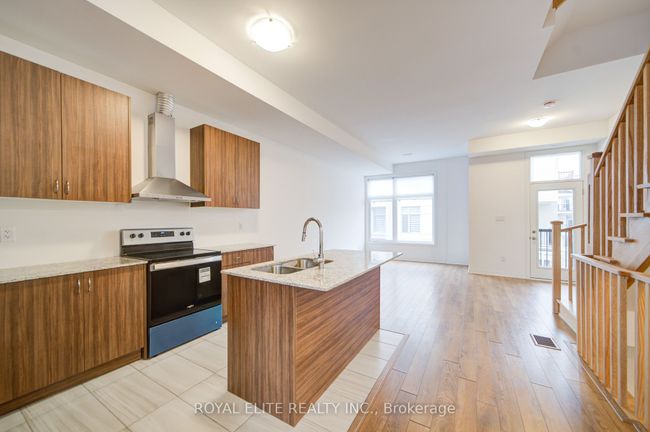 52 Alan Francis Lane, House attached with 3 bedrooms, 4 bathrooms and null parking in Markham ON | Image 10