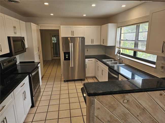 1408 61 St St Nw, House other with 3 bedrooms, 2 bathrooms and null parking in BRADENTON FL | Image 4