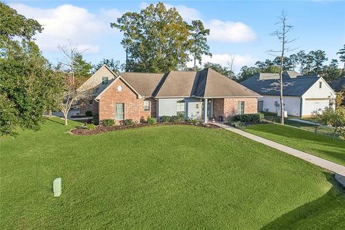 452 Belle Pointe Dr, Madisonville, LA, 70447-3161 | Card Image