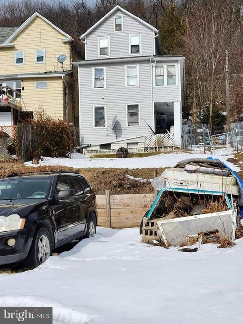 21 E Enterprise St, Glen Lyon, PA, 18617-1111 | Card Image