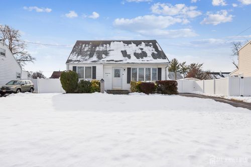 21 Rodney Rd, East Brunswick, NJ, 08816-3122 | Card Image