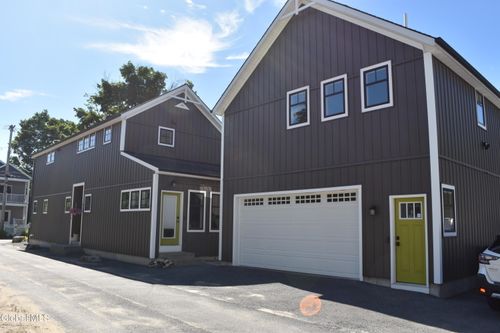 75 S Franklin St, Saratoga Springs, NY, 12866-4128 | Card Image