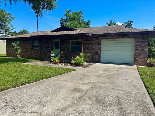 18 E Bay Ave, YALAHA, FL, 34797-3050 | Card Image