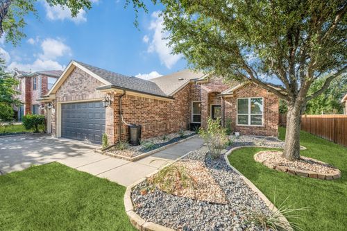 1609 Santos Dr, Denton, TX, 76207-7768 | Card Image
