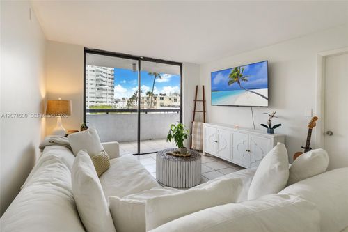 5d-1775 Washington Ave, Miami Beach, FL, 33139-7543 | Card Image