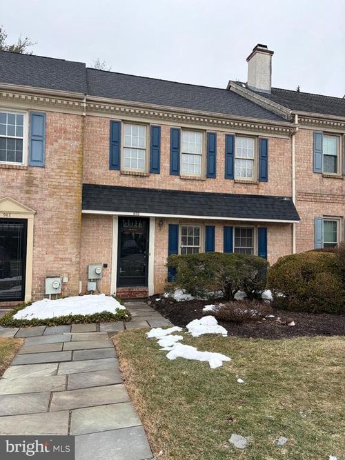 903 Pritchet Ct, CHESTER SPRINGS, PA, 19425-8771 | Card Image