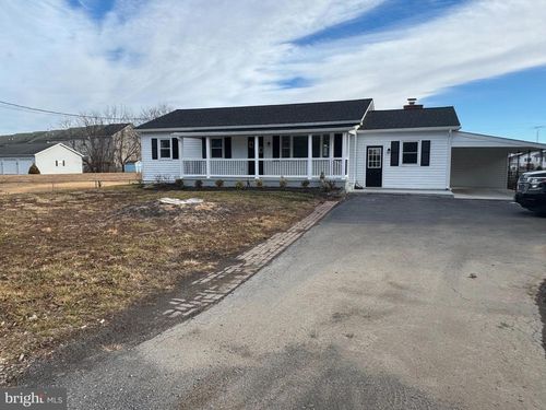 8105 Winchester Ave, INWOOD, WV, 25428-4070 | Card Image