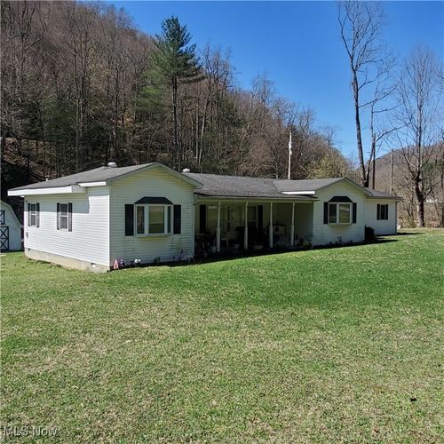 2398 Seneca Trl, Montrose, WV, 26283-8810 | Card Image