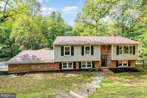 7 Edgewood Cir, FREDERICKSBURG, VA, 22405-1413 | Card Image