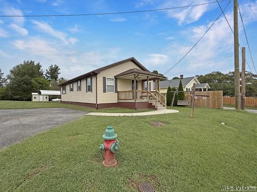 209 North Ave, Brodnax, VA, 23920-2437 | Card Image