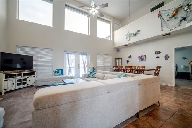 15349 Key Largo Ct, House other with 3 bedrooms, 3 bathrooms and null parking in Corpus Christi TX | Image 4