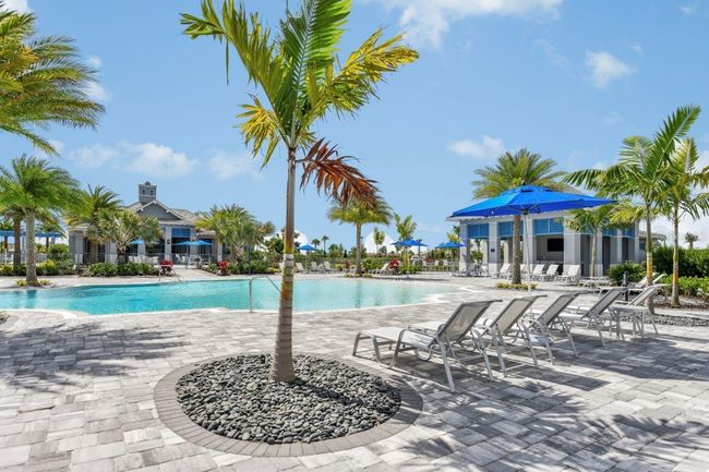 8045 Nevis Run, House other with 4 bedrooms, 6 bathrooms and null parking in BRADENTON FL | Image 27