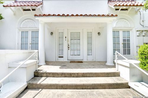 406 E Mulberry Ave, San Antonio, TX, 78212-5321 | Card Image