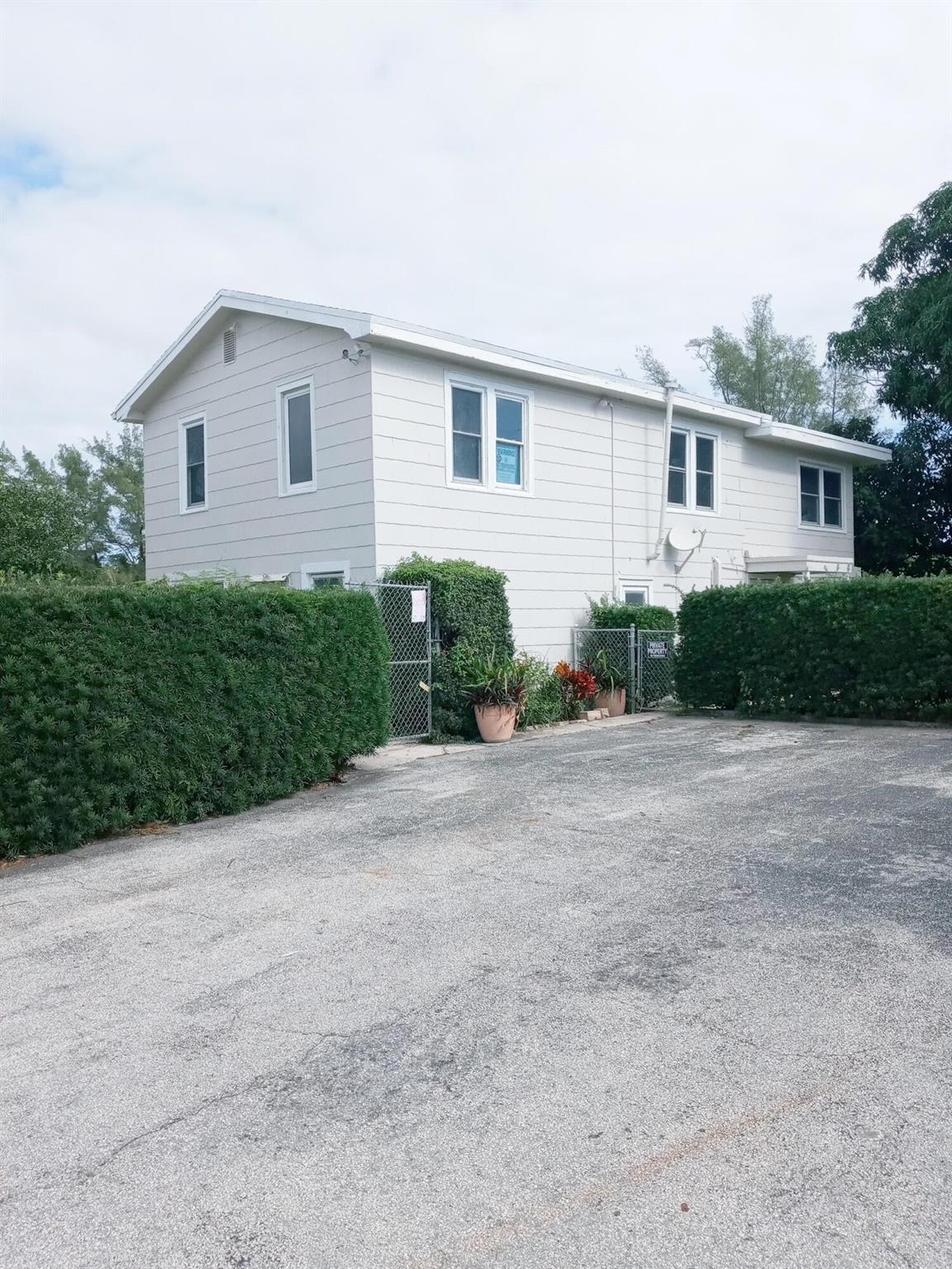 Buffalo St, Lake Worth, FL 33461
