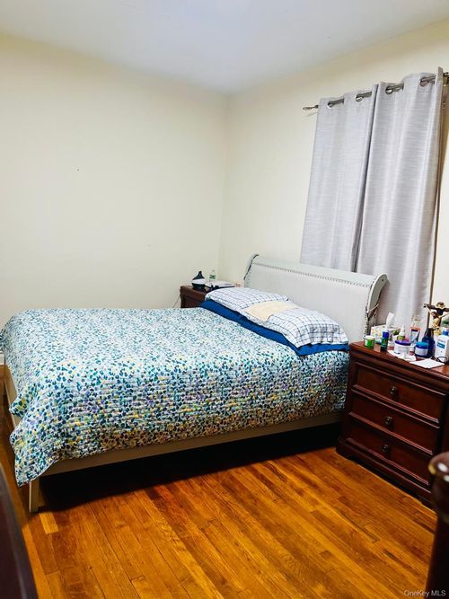 apt-1d-3721 80th St, Jackson Heights, NY, 11372-6818 | Card Image