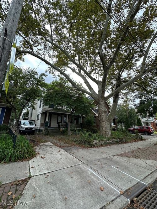 12406 Larchmere Blvd, Cleveland, OH, 44120-1106 | Card Image