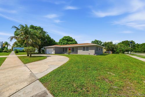 207 Bayberry Dr, Lake Park, FL, 33403-3422 | Card Image