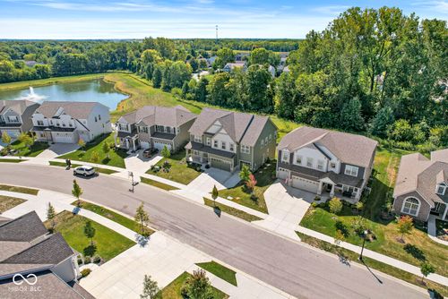 5421 Landing Place Ln, Noblesville, IN, 46062-6177 | Card Image