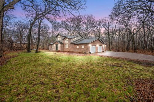 3127 Vinburn Road, Bristol, WI, 53590 | Card Image