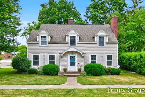 103 E Elm St, Fremont, MI, 49412-1239 | Card Image