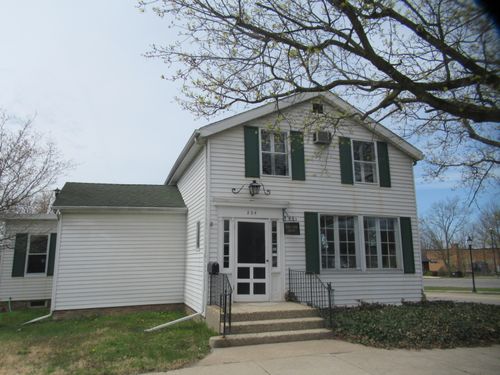 224 N 4th St, Niles, MI, 49120-2302 | Card Image