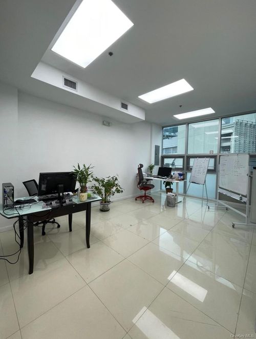 2fl-131 40th Rd, Flushing, NY, 11354-5178 | Card Image