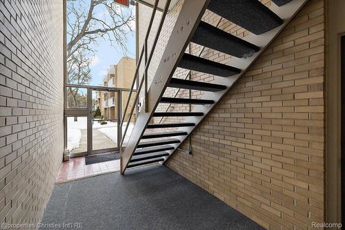 4921 Crooks Rd, Royal Oak, MI, 48073-1260 | Card Image