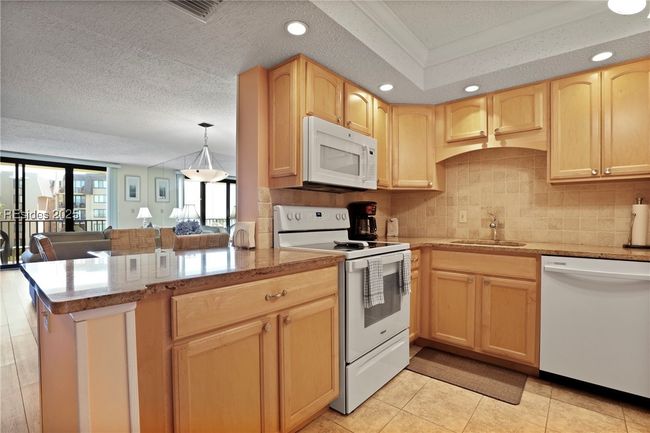 APT-3302 - 85 Folly Field Rd, Condo with 2 bedrooms, 2 bathrooms and null parking in Hilton Head Island SC | Image 15