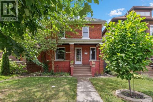 371 Moy Ave, Windsor, ON, N9A2N1 | Card Image