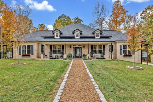 230 Anchor Dr, Waverly, TN, 37185-2015 | Card Image