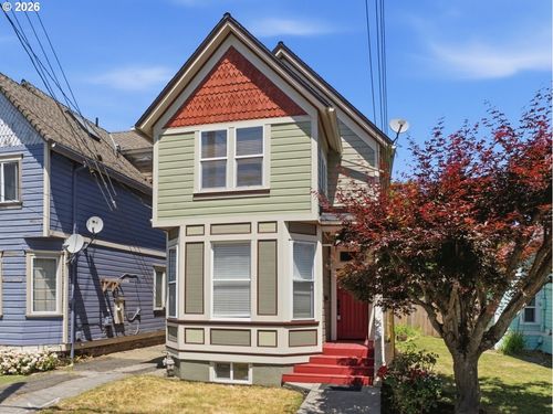 73 Ne Hancock St, Portland, OR, 97212-3936 | Card Image