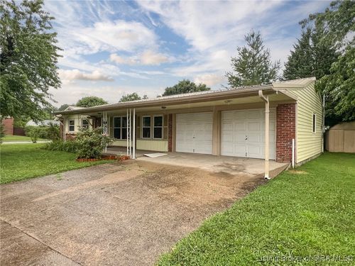 2150 Lombardy Dr, Clarksville, IN, 47129-1138 | Card Image