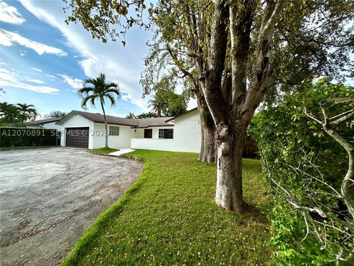 13971-13971 Sw 112th St, Miami, FL, 33186-3208 | Card Image