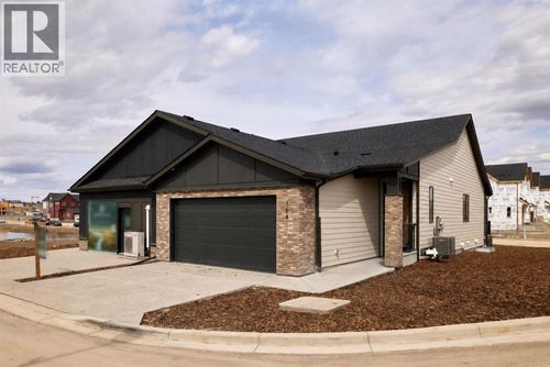 164 Juniper Ridge Crescent, Tsuut'ina, AB, T3T0G2 | Card Image