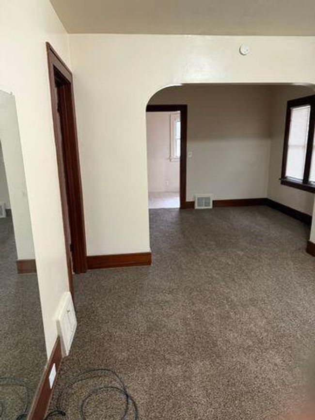 2844 Mackin Rd, House other with 2 bedrooms, 1 bathrooms and null parking in Flint MI | Image 5